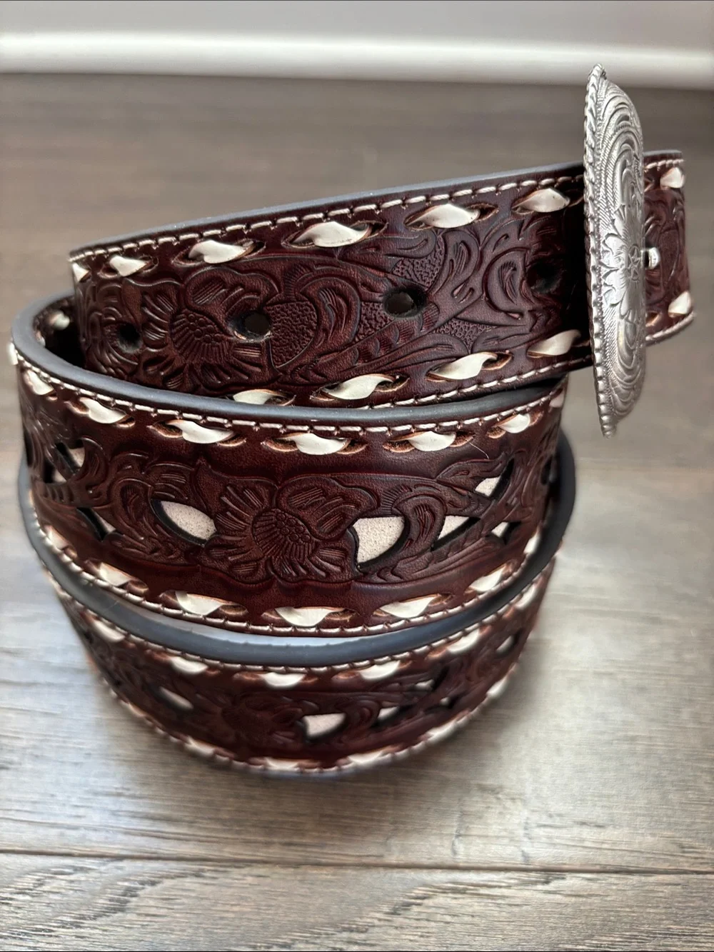 Nocona Genuine Tooled Leather,removable silvertone buckle,woven cutouts,Western